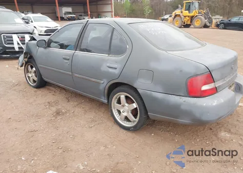 2000 Nissan Altima Gle/Gxe/Se/Xe z USA, uszkodzony, nr VIN 1N4DL01D2YC224073